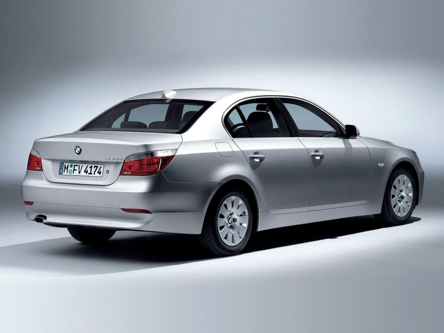  BMW 520d Sedan 2005 года  (фото 1 из 1)